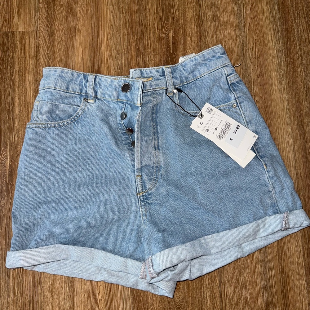 Zara Mom Short
